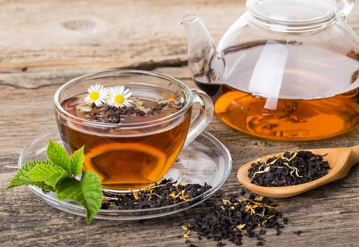 Mit diesen 7 Zutaten wird Tee zum Zaubertrank